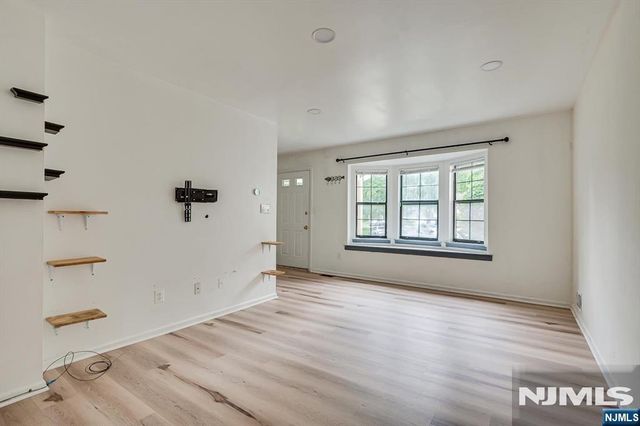 503 Timber Oaks Road, Edison, NJ 08820
