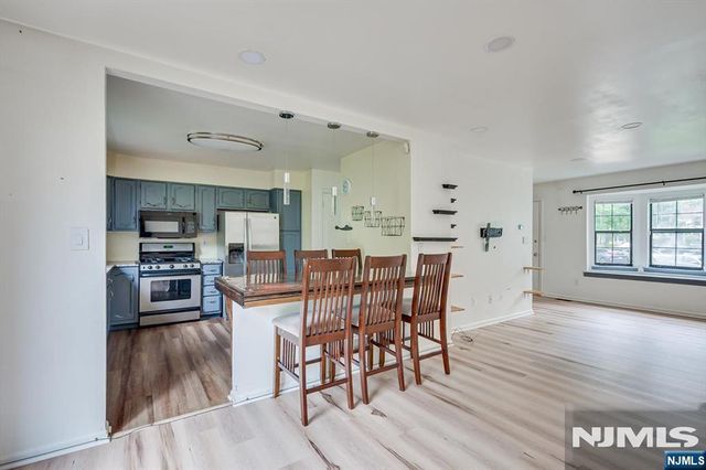 503 Timber Oaks Road, Edison, NJ 08820