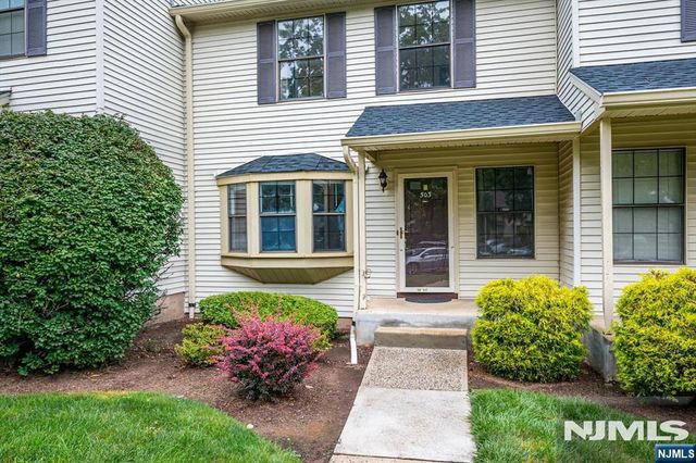 503 Timber Oaks Road, Edison, NJ 08820