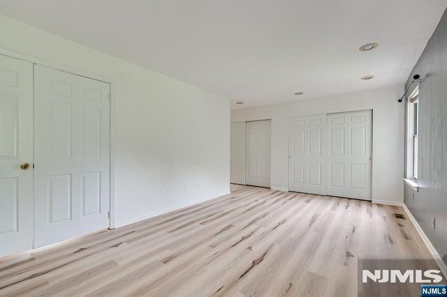 503 Timber Oaks Road, Edison, NJ 08820