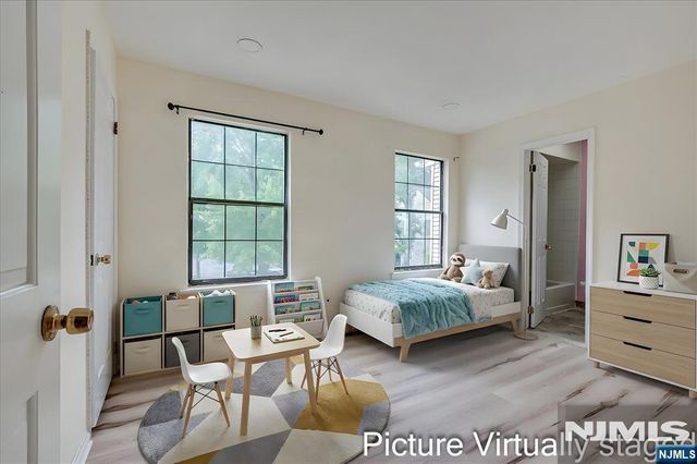 503 Timber Oaks Road, Edison, NJ 08820