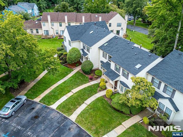 503 Timber Oaks Road, Edison, NJ 08820