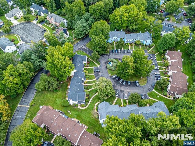 503 Timber Oaks Road, Edison, NJ 08820