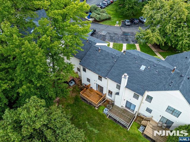 503 Timber Oaks Road, Edison, NJ 08820