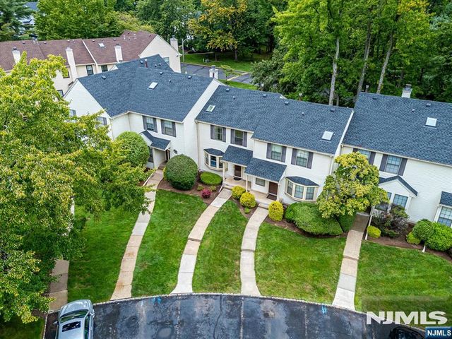 503 Timber Oaks Road, Edison, NJ 08820