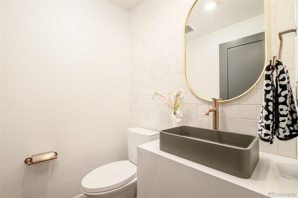 Image 13 of property listing at 2283 S Sherman Street, Denver, CO 80210
