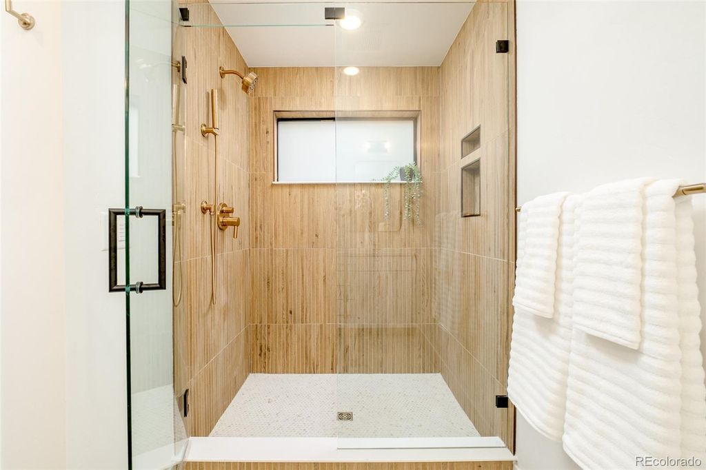 Image 21 of property listing at 2283 S Sherman Street, Denver, CO 80210