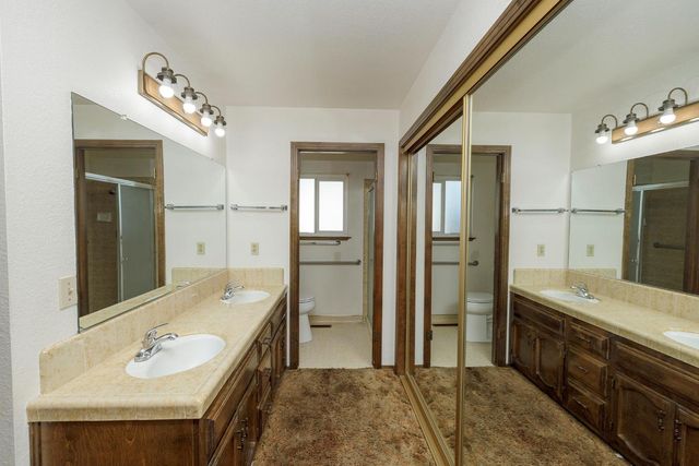 1009 Riesling Dr, Modesto, CA 95351