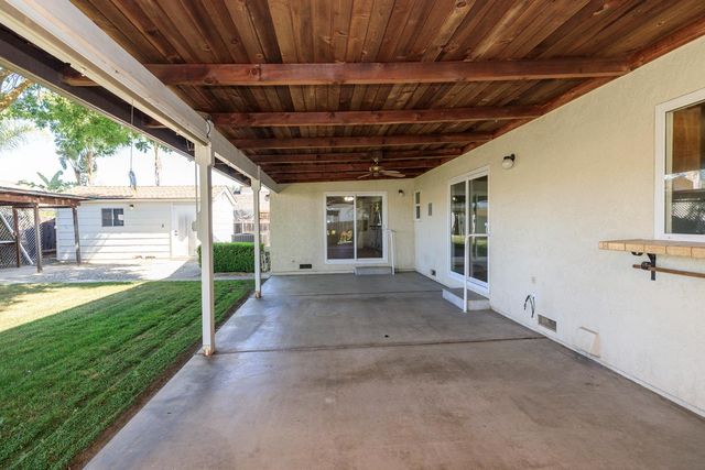 1009 Riesling Dr, Modesto, CA 95351