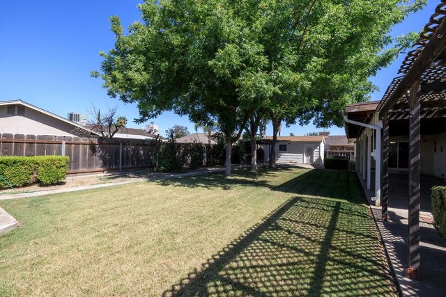 1009 Riesling Dr, Modesto, CA 95351