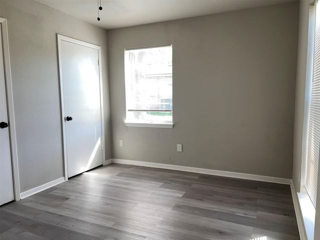 224 Stuart Street, Clute, TX 77531