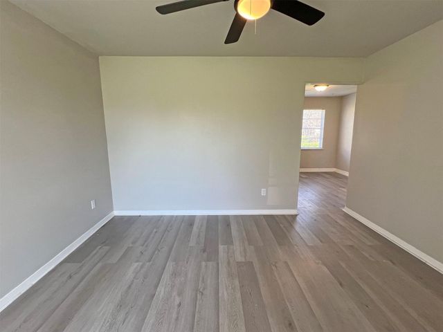 224 Stuart Street, Clute, TX 77531