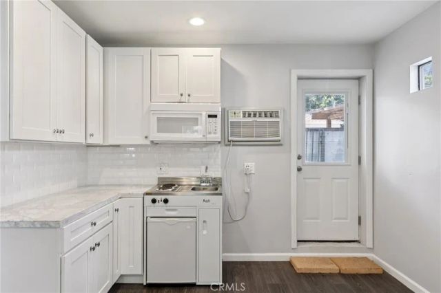 16762 Otsego Street, Encino, CA 91436