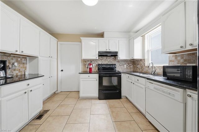 6113 Pamlico CIR, Norfolk, VA 23513