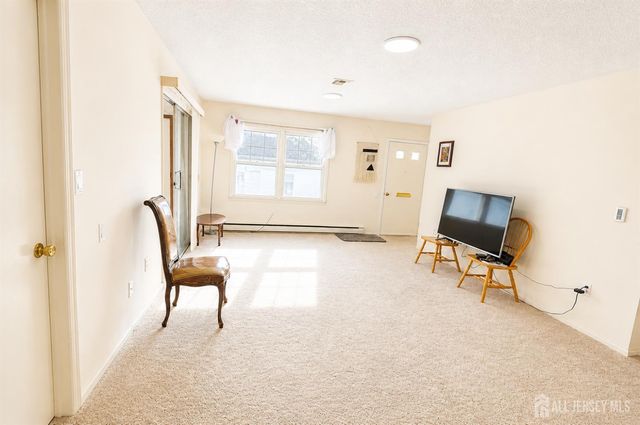148 Old Nassau Road C, Monroe, NJ 08831