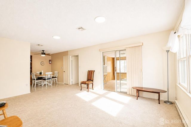 148 Old Nassau Road C, Monroe, NJ 08831