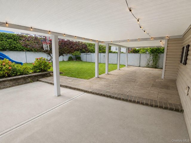 586 Harless Place, West Hempstead, NY 11552
