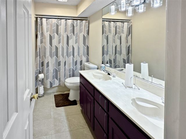 1320 Thistlewood Drive, Desoto, TX 75115
