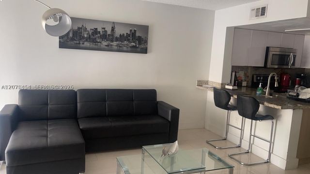 8670 NW 6th Ln 4-208, Miami, FL 33126