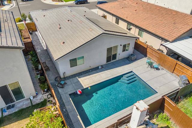 6073 Mystic Way, Roseville, CA 95747