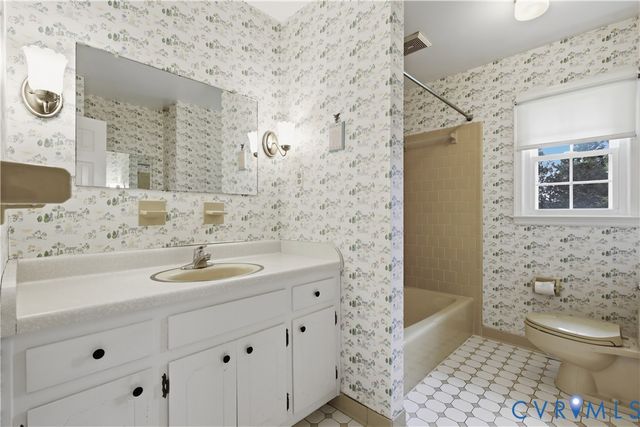 3641 Kiefer Rd, Chester, VA 23831