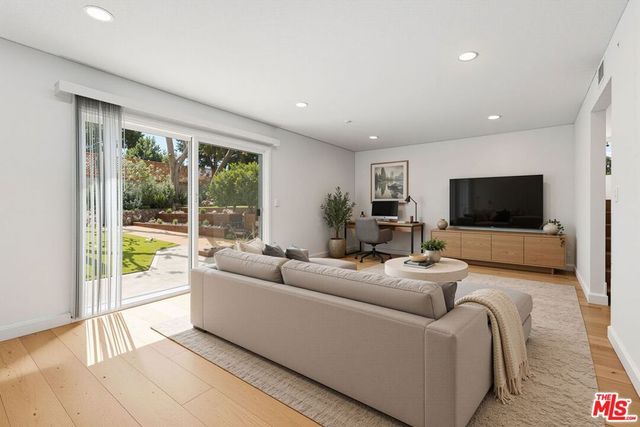 12346 Evensong Drive, Los Angeles, CA 90064