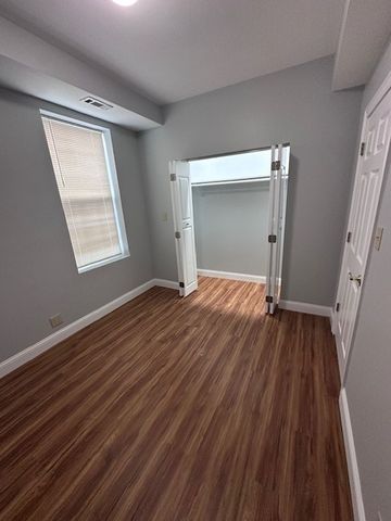 1028 N Central Park Avenue 1, Chicago, IL 60651