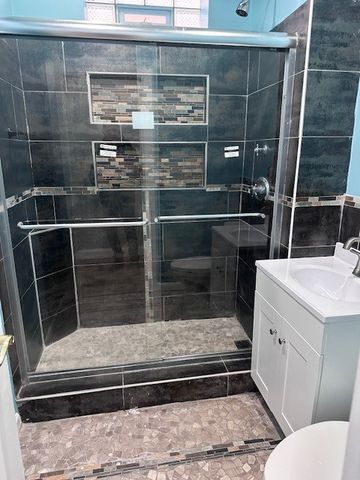 1028 N Central Park Avenue 1, Chicago, IL 60651