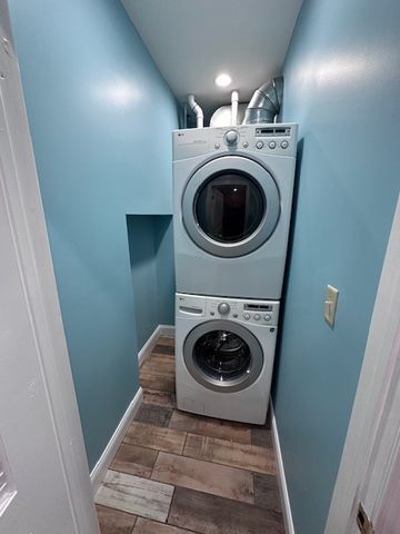 1028 N Central Park Avenue 1, Chicago, IL 60651