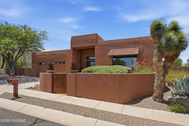 929 N Leutea Drive, Tucson, AZ 85745