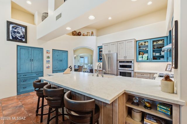929 N Leutea Drive, Tucson, AZ 85745