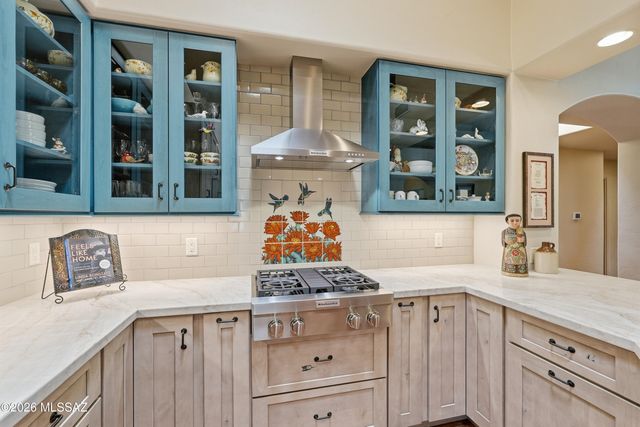 929 N Leutea Drive, Tucson, AZ 85745