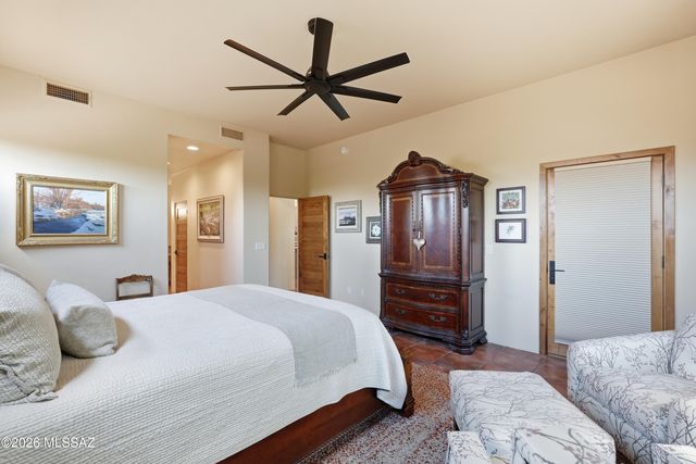 929 N Leutea Drive, Tucson, AZ 85745