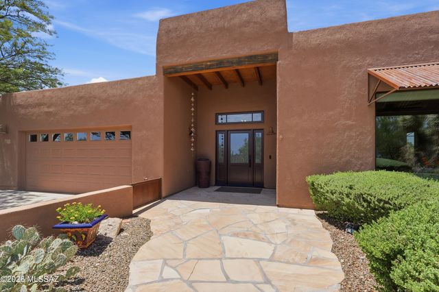 929 N Leutea Drive, Tucson, AZ 85745
