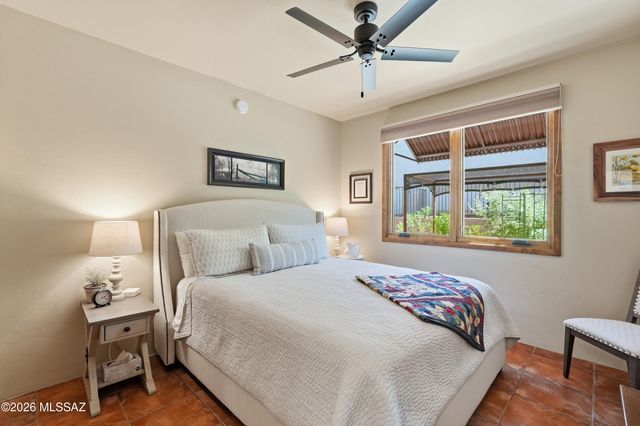 929 N Leutea Drive, Tucson, AZ 85745
