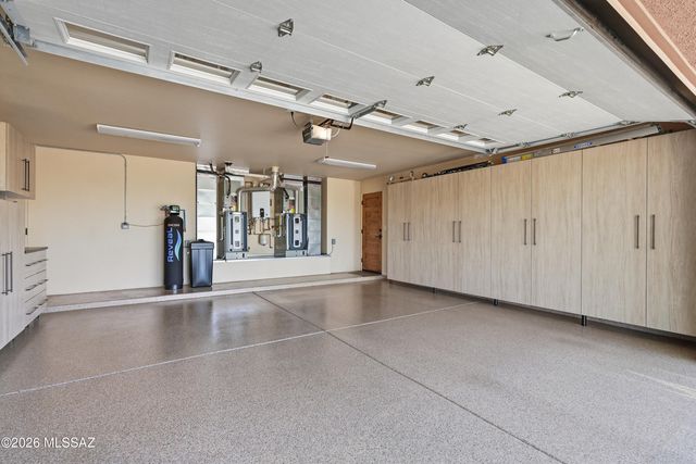 929 N Leutea Drive, Tucson, AZ 85745