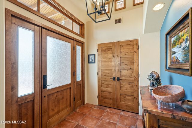 929 N Leutea Drive, Tucson, AZ 85745