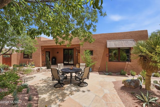 929 N Leutea Drive, Tucson, AZ 85745