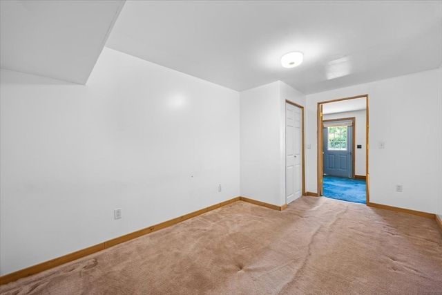 27 Nadine Rd, Brockton, MA 02302