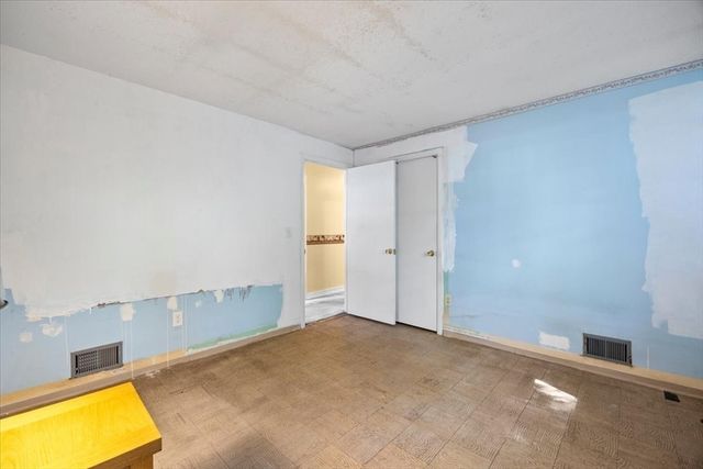 27 Nadine Rd, Brockton, MA 02302