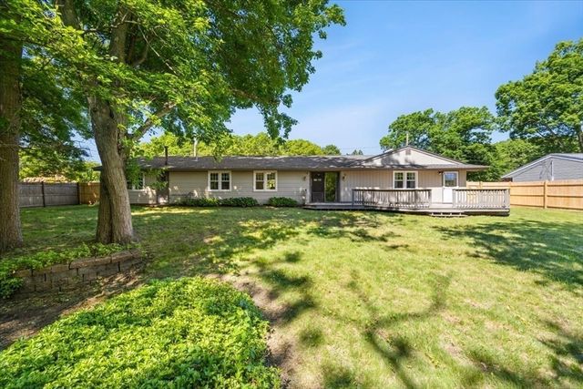 27 Nadine Rd, Brockton, MA 02302