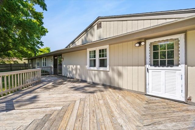 27 Nadine Rd, Brockton, MA 02302