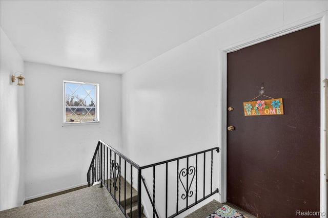 1878 Colonial Village Way 4, Waterford Charter Township, MI 48328