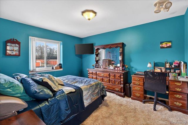 1878 Colonial Village Way 4, Waterford Charter Township, MI 48328