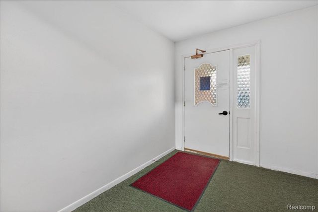 1878 Colonial Village Way 4, Waterford Charter Township, MI 48328