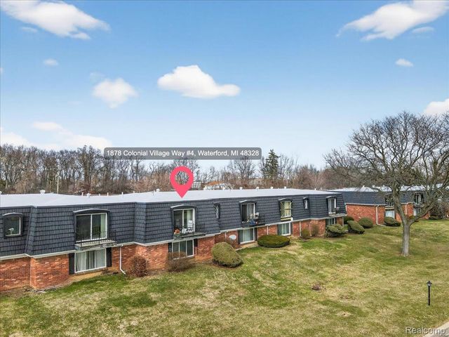 1878 Colonial Village Way 4, Waterford Charter Township, MI 48328