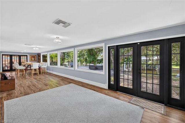 625 Sunnyside CT, Fort Myers, FL 33919