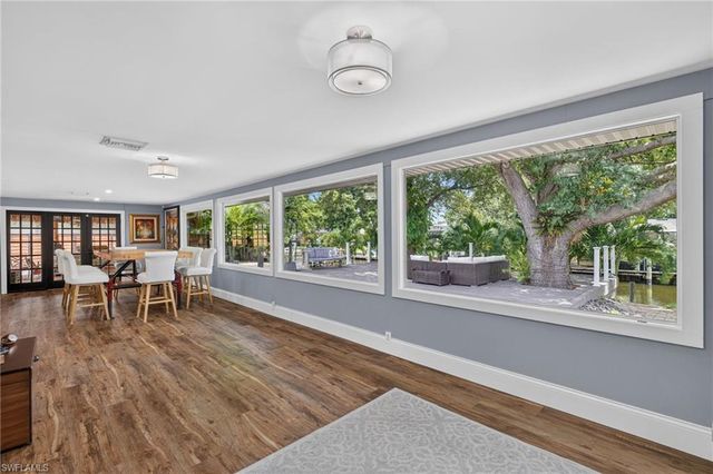 625 Sunnyside CT, Fort Myers, FL 33919