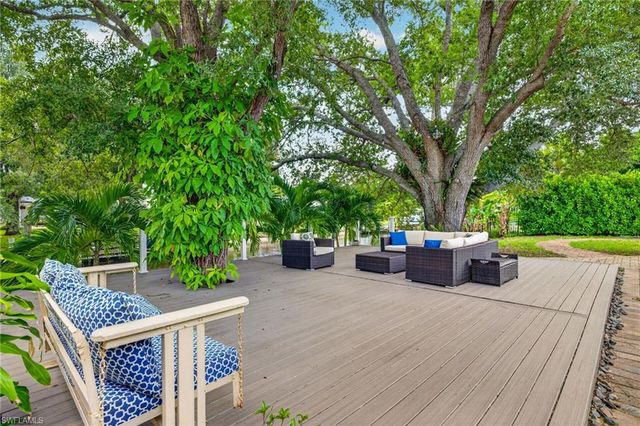 625 Sunnyside CT, Fort Myers, FL 33919