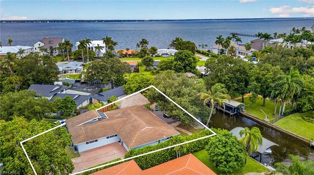 625 Sunnyside CT, Fort Myers, FL 33919